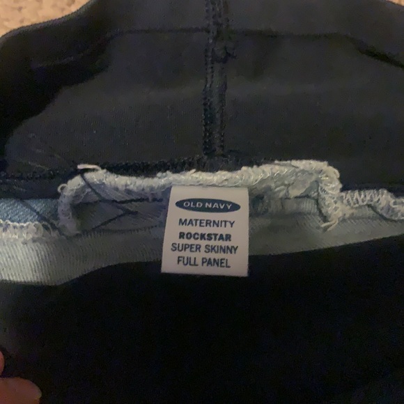 Old navy maternity full panel raw edge crop Jean - Picture 6 of 6